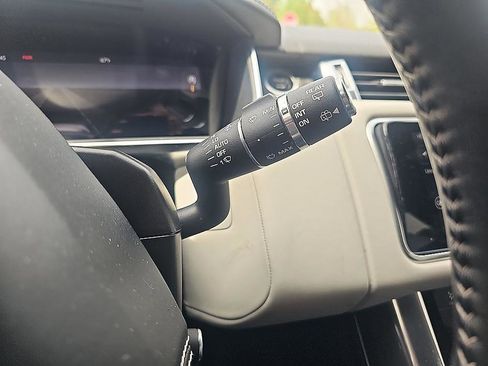 Used 2020 Land Rover Range Rover Sport SVR image 22