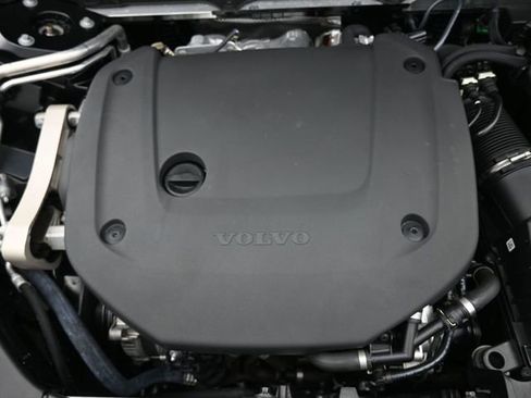 Used 2023 Volvo XC90 B6 Plus w/ Protection Package Premier AWD/4WD image 36