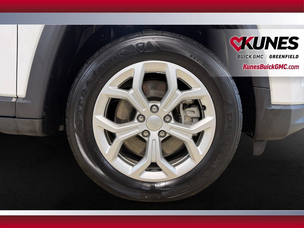 Used 2024 Jeep Compass Latitude AWD/4WD image 13