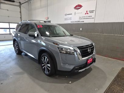 Certified 2025 Nissan Pathfinder Platinum