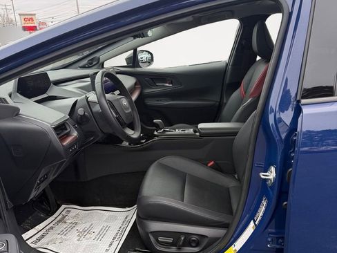 Used 2024 Toyota Prius Prime Premium FWD image 12