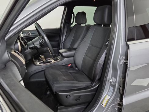 Used 2017 Jeep Grand Cherokee Laredo w/ Quick Order Package 23E AWD/4WD image 15