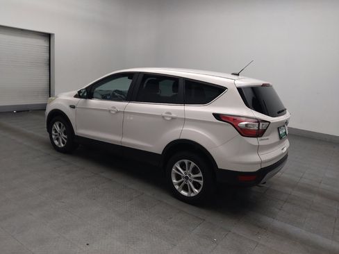 Used 2017 Ford Escape SE AWD/4WD image 3