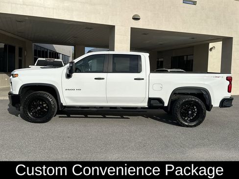Used 2021 Chevrolet Silverado 2500 Custom w/ Custom Value Package image 5