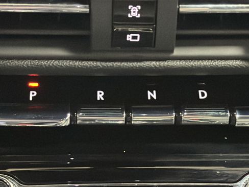 Used 2020 Lincoln Corsair AWD w/ Equipment Group 101A image 18