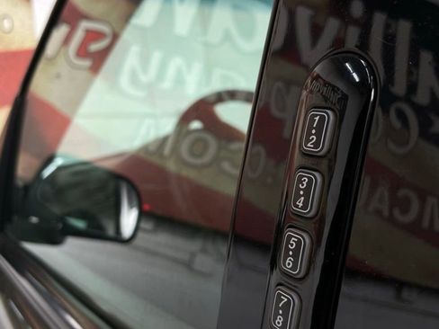 Used 2004 Ford Explorer Eddie Bauer image 10