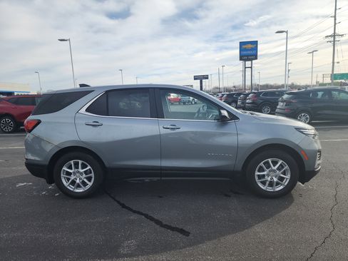 Used 2024 Chevrolet Equinox LT w/ LPO, Floor Liner Package image 2