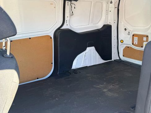 Used 2015 Ford Transit Connect XLT image 6