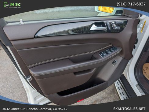 Used 2017 Mercedes-Benz GLS 450 4MATIC image 31