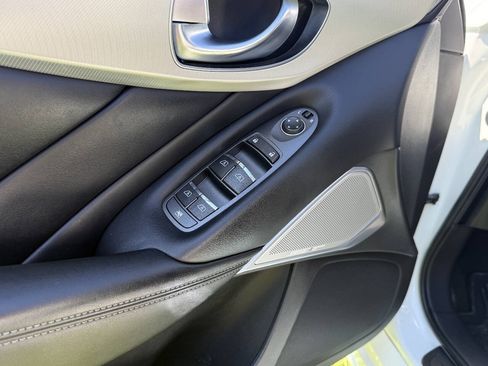 Used 2021 INFINITI Q50 Luxe w/ Seat & Sound Package RWD image 11