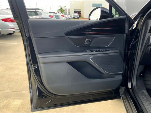 Used 2024 Lincoln Nautilus Premier w/ Jet Appearance Package AWD/4WD image 25