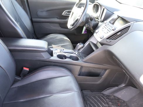 Used 2017 Chevrolet Equinox Premier w/ Enhanced Convenience Package image 11