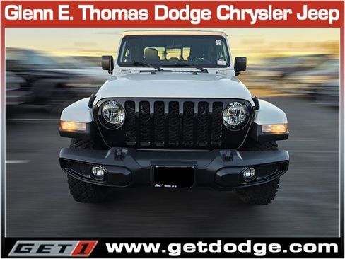 Certified 2023 Jeep Gladiator Willys image 2