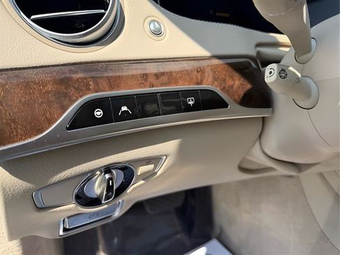 Used 2019 Mercedes-Benz S 560 4MATIC Sedan image 26