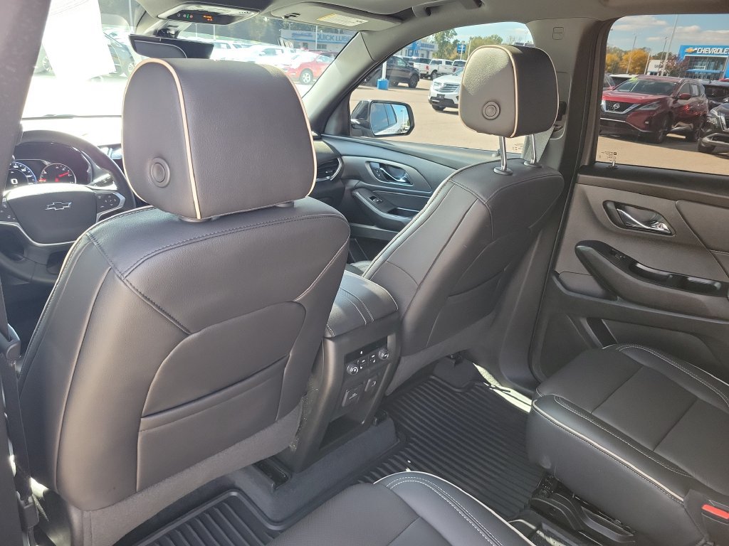 Used 2023 Chevrolet Traverse Premier w/ Redline Edition AWD/4WD image 33