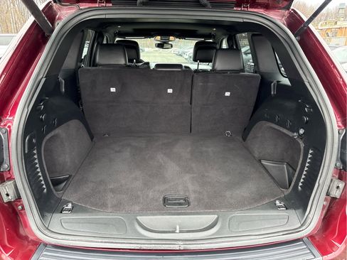 Used 2018 Jeep Grand Cherokee Altitude image 9