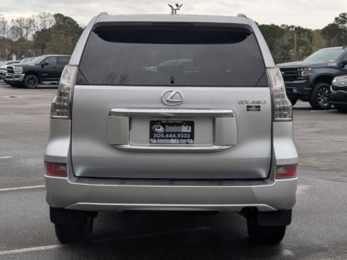 Used 2018 Lexus GX 460 GX 460 w/ Preferred Accessory Package image 8