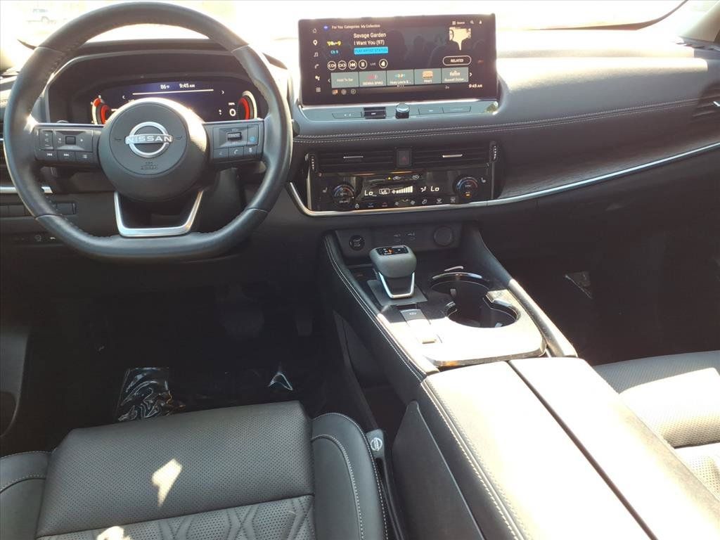 Used 2024 Nissan Rogue Platinum w/ Platinum Premium Package FWD image 9