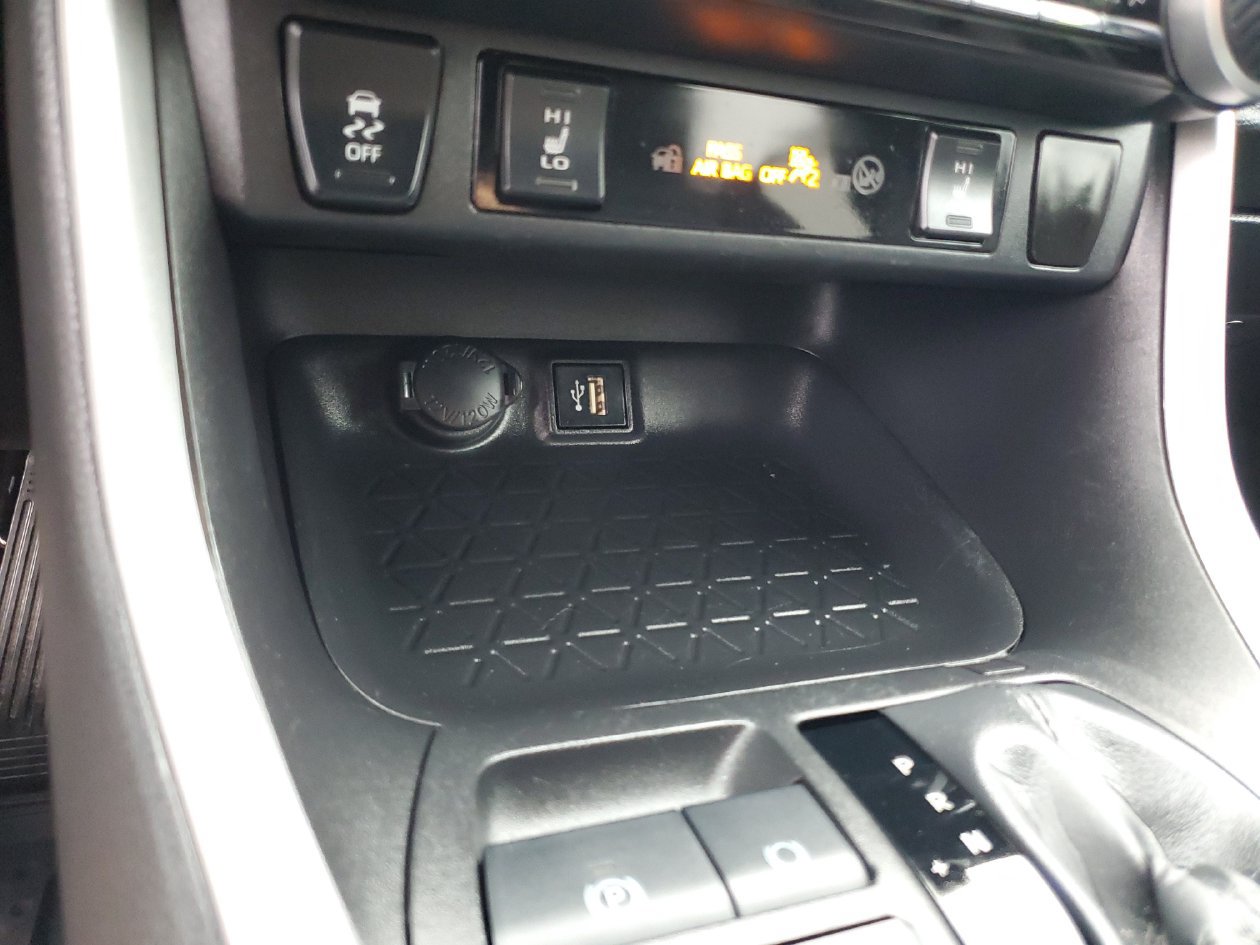 Used 2023 Toyota RAV4 SE w/ Convenience Package AWD/4WD image 24