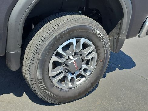 Certified 2024 GMC Sierra 3500 SLT w/ SLT Premium Package AWD/4WD image 11
