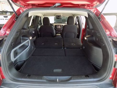 Certified 2017 Jeep Cherokee Latitude image 30