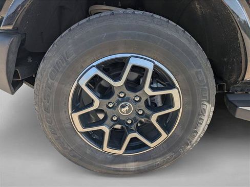 Used 2023 Ford Bronco Outer Banks AWD/4WD image 19
