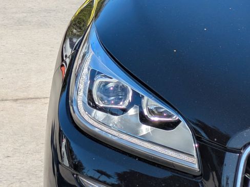 Used 2023 Lincoln Corsair Reserve w/ Equipment Group 202A image 7