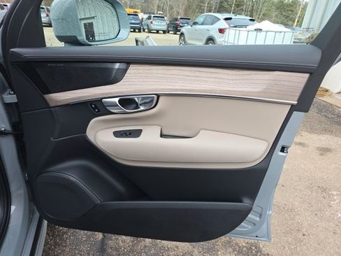 New 2026 Volvo XC90 B6 Plus w/ Protection Package Premier image 13