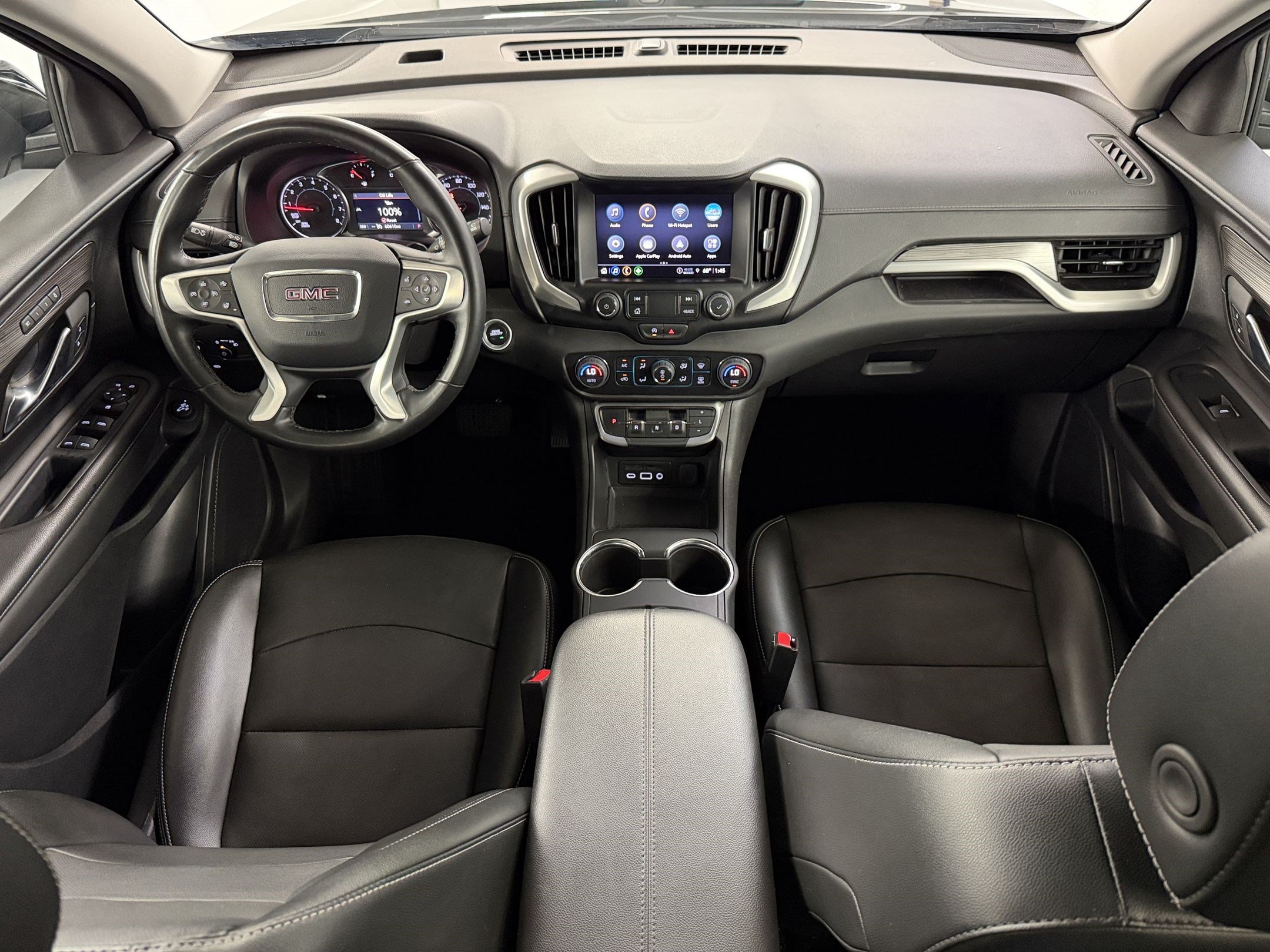 Used 2024 GMC Terrain SLT AWD/4WD image 16