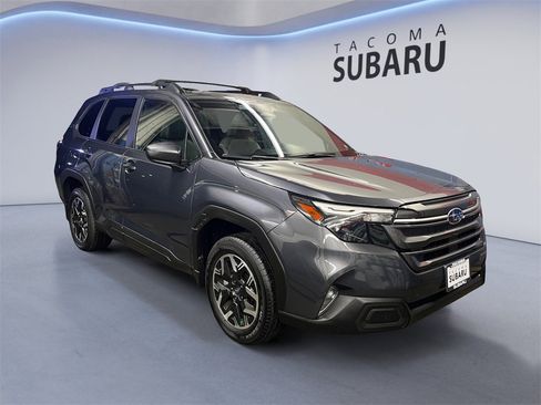 Certified 2025 Subaru Forester Premium image 7