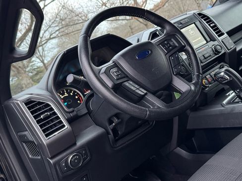 Used 2015 Ford F150 XLT w/ Equipment Group 302A Luxury image 4