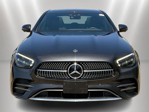 Used 2021 Mercedes-Benz E 350 4MATIC Sedan image 2