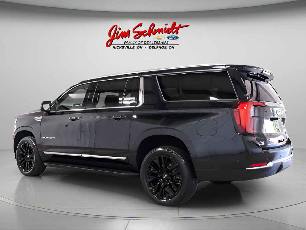 Used 2025 GMC Yukon XL Elevation w/ LPO, Yukon Black Package AWD/4WD image 5