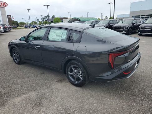 New 2026 Kia K4 LXS image 3