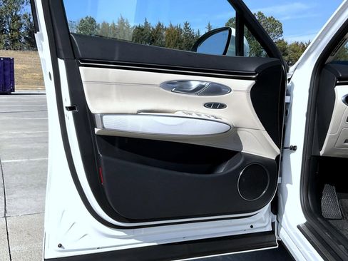 New 2026 Genesis GV70 2.5T Advanced AWD/4WD image 9