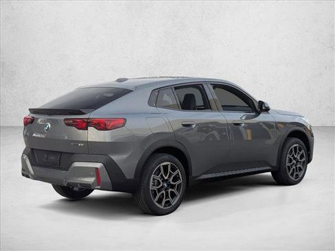 New 2026 BMW X2 xDrive28i w/ Convenience Package image 2