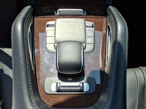 Used 2022 Mercedes-Benz GLS 450 4MATIC image 19