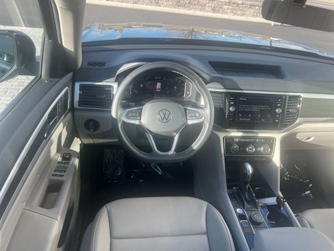 Used 2023 Volkswagen Atlas SE w/ Panoramic Sunroof Package image 16