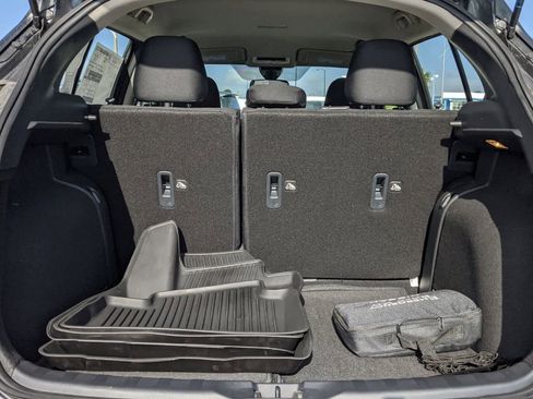 New 2025 Nissan Kicks Play S image 18