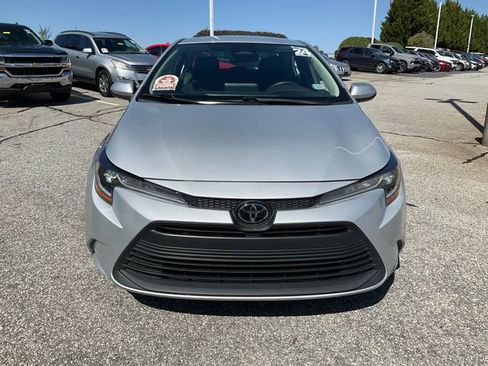 Used 2024 Toyota Corolla LE image 2
