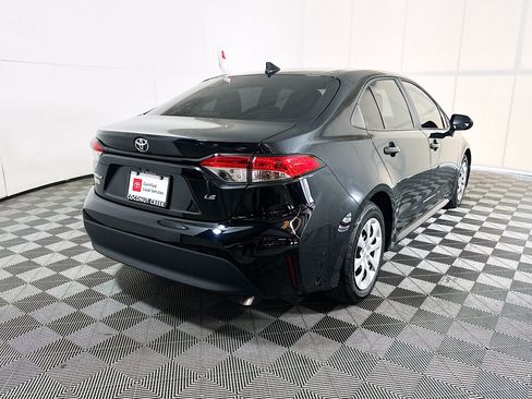 Certified 2025 Toyota Corolla LE FWD image 3