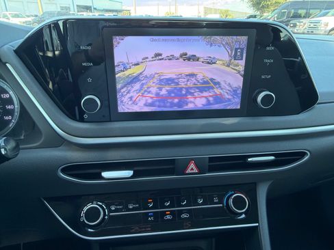 Used 2023 Hyundai Sonata SE FWD image 18