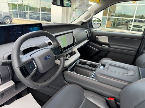 Certified 2025 Ford Expedition Max Active AWD/4WD image 19