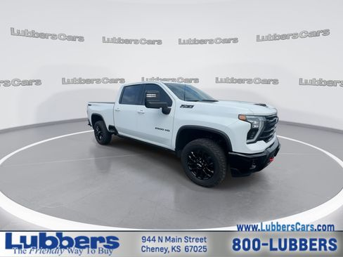 Used 2025 Chevrolet Silverado 2500 LTZ w/ LTZ Plus Package AWD/4WD image 2