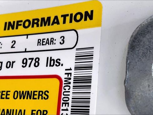 Used 2023 Ford Escape SE image 34