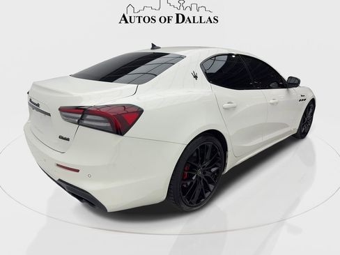 Used 2023 Maserati Ghibli Modena RWD image 9