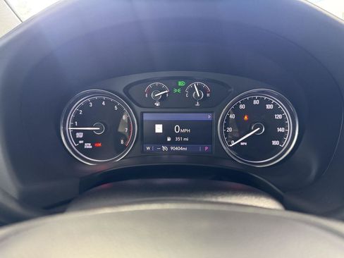 Used 2020 Buick Enclave Premium w/ Sun and Sites Package FWD image 22