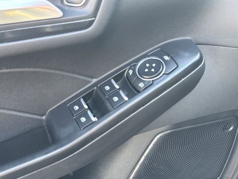 Used 2025 Ford Escape ST-Line w/ Equipment Group 301A image 12