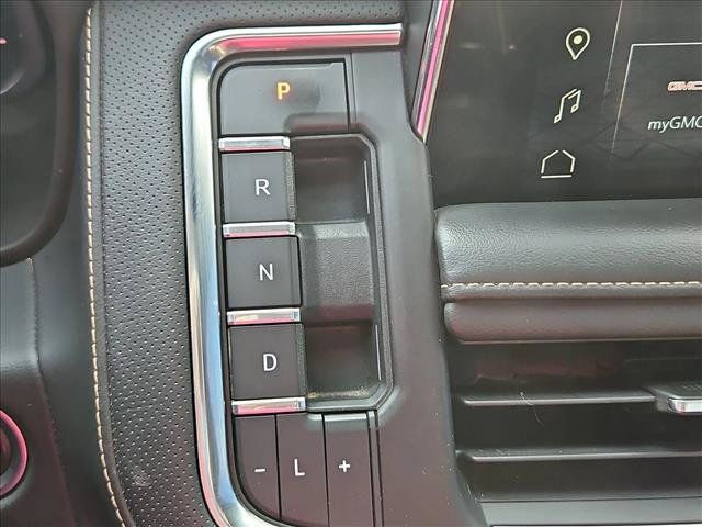 Used 2022 GMC Yukon AT4 AWD/4WD image 12