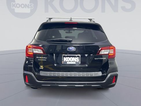 Used 2018 Subaru Outback 2.5i Touring image 5